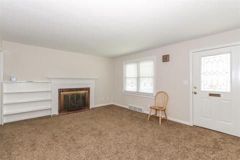 8323 St Clair Ave, Cincinnati, OH 45236 photo 3