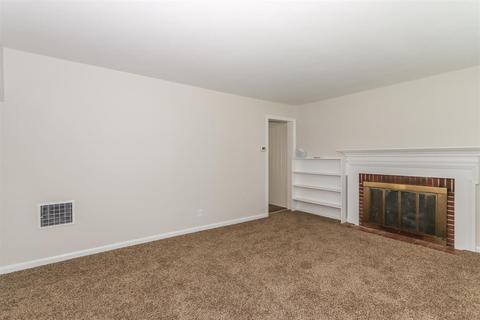 8323 St Clair Ave, Cincinnati, OH 45236 photo 2
