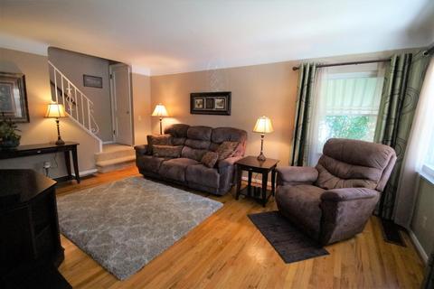 1029 Edgetree Ln, Cincinnati, OH 45238 photo 6