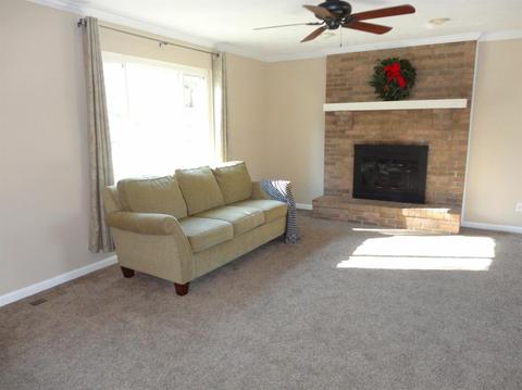4351 Simca Ln, Cincinnati, OH 45211 photo 2