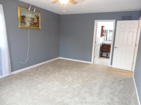 4351 Simca Ln, Cincinnati, OH 45211 photo 12