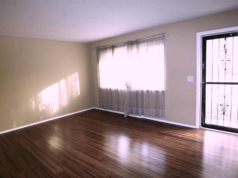 8569 Neptune Dr, Cincinnati, OH 45231 photo 4