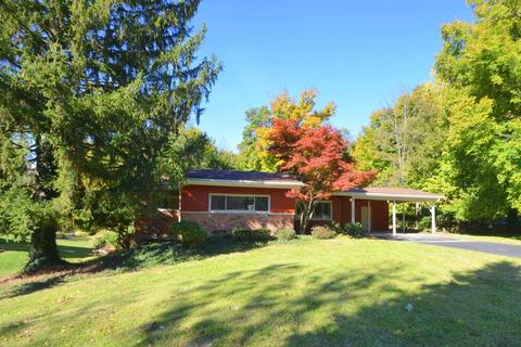 7677 View Place Dr, Cincinnati, OH 45224 photo 2