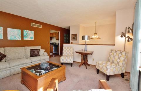2254 Deblin Dr, Cincinnati, OH 45239 photo 4