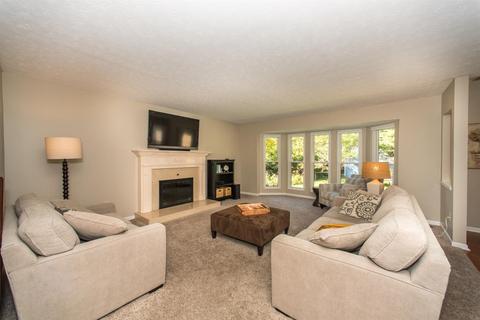 4203 Brandonmore Dr, Cincinnati, OH 45255 photo 2