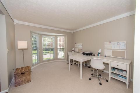 4203 Brandonmore Dr, Cincinnati, OH 45255 photo 8