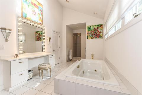 12 Hampton Ln, Cincinnati, OH 45208 photo 20