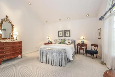 12 Hampton Ln, Cincinnati, OH 45208 photo 17