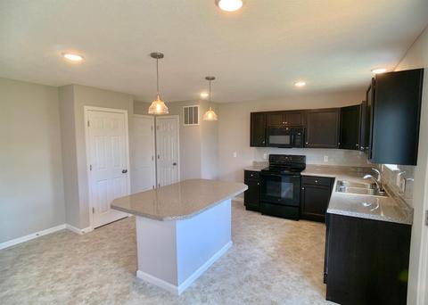 2151 Pine Valley Dr, Hamilton, OH 45013 photo 6