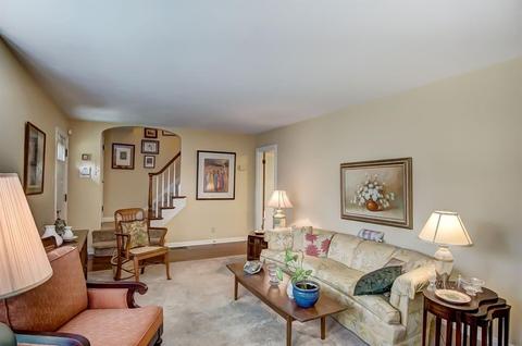 6502 Plainfield Rd, Cincinnati, OH 45213 photo 5