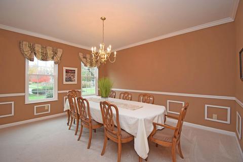 1013 Windsor Ct, Cincinnati, OH 45245 photo 4