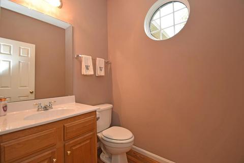 1013 Windsor Ct, Cincinnati, OH 45245 photo 9