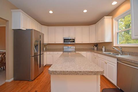 1013 Windsor Ct, Cincinnati, OH 45245 photo 6