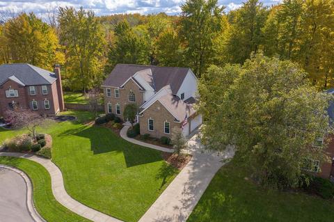 1013 Windsor Ct, Cincinnati, OH 45245 photo 2