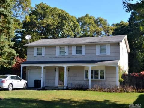 27 Ashby St, Greenhills, OH 45218 photo 1