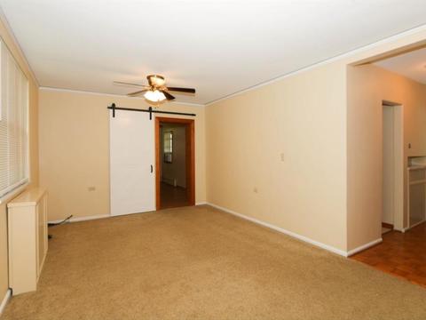 27 Ashby St, Greenhills, OH 45218 photo 4
