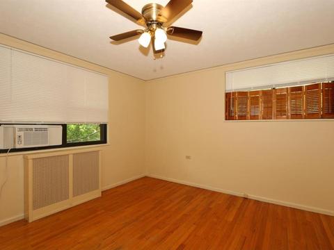 27 Ashby St, Greenhills, OH 45218 photo 9