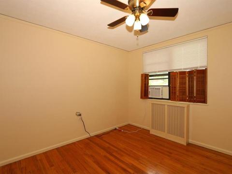 27 Ashby St, Greenhills, OH 45218 photo 10