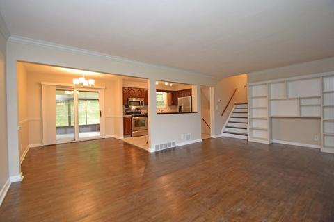 8893 Eldora Dr, Cincinnati, OH 45236 photo 3