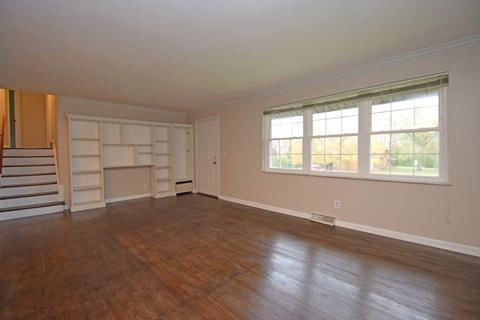 8893 Eldora Dr, Cincinnati, OH 45236 photo 4