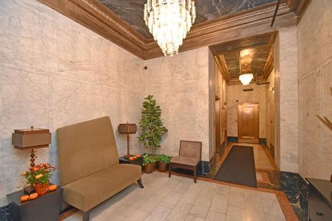 18 Fourth St #401, Cincinnati, OH 45202 photo 2