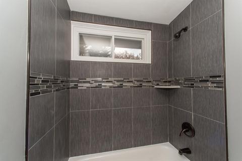 9116 Long Ln, Cincinnati, OH 45231 photo 12