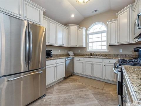 3877 Mark Ct, Cincinnati, OH 45255 photo 3