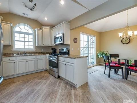 3877 Mark Ct, Cincinnati, OH 45255 photo 4