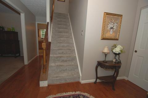 9185 Solon Dr, Cincinnati, OH 45242 photo 2