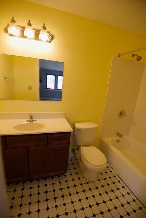 1216 Bates Ave, Cincinnati, OH 45225 photo 7