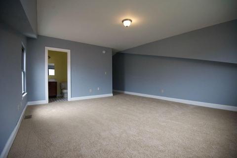 1216 Bates Ave, Cincinnati, OH 45225 photo 12