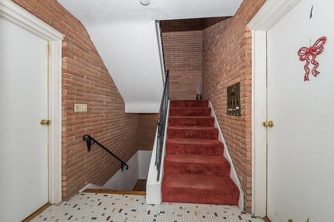 1928 Sutton Ave, Cincinnati, OH 45230 photo 4