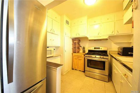 364 Riddle Rd, Woodlawn, OH 45215 photo 3