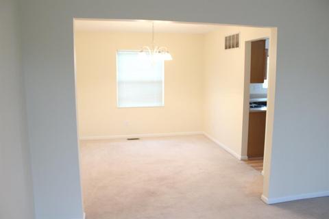 2104 Deer Meadow Dr, Cincinnati, OH 45240 photo 8