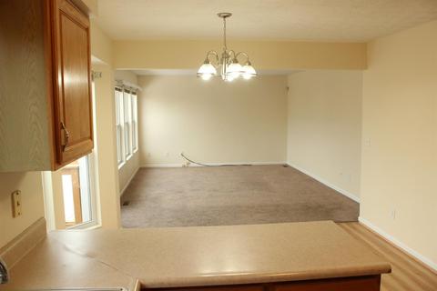 2104 Deer Meadow Dr, Cincinnati, OH 45240 photo 7