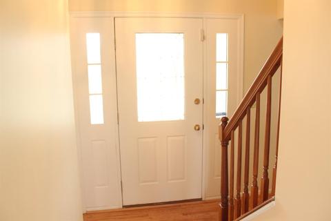 2104 Deer Meadow Dr, Cincinnati, OH 45240 photo 9