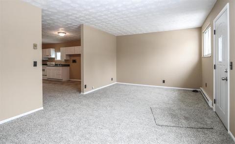 203 Bourbon St, Blanchester, OH 45107 photo 4