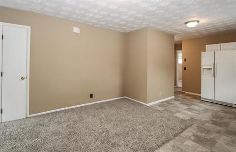203 Bourbon St, Blanchester, OH 45107 photo 6