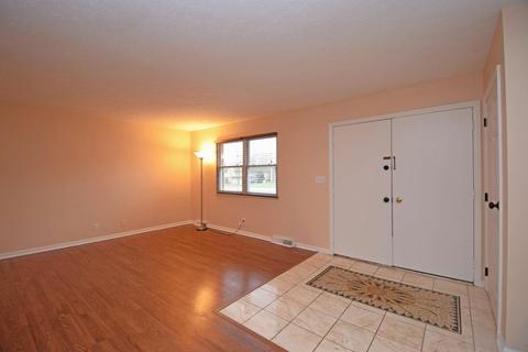 782 Picket Way, Cincinnati, OH 45245 photo 3