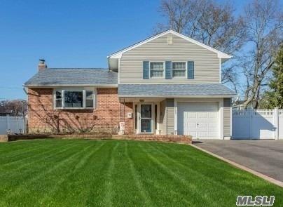 1307 Simpson Ct, Lincoln Heights, OH 45215 photo 2