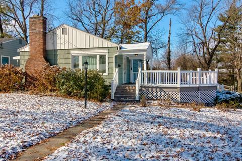 6441 Ridgefield Dr, Cincinnati, OH 45224 photo 2