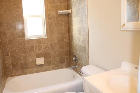 1854 Centerridge Ave, Cincinnati, OH 45231 photo 3