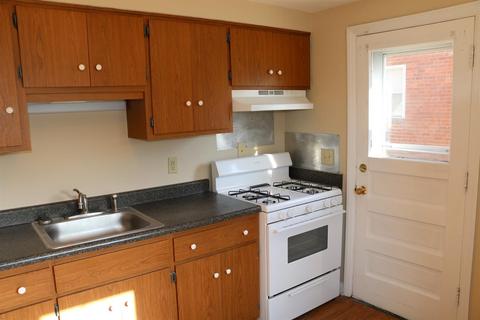 1854 Centerridge Ave, Cincinnati, OH 45231 photo 2
