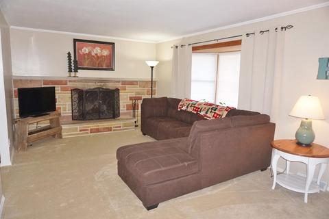 4606 Ebenezer Rd, Cincinnati, OH 45248 photo 2