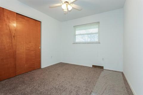 11484 Hanover Rd, Forest Park, OH 45240 photo 5