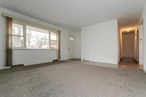 11484 Hanover Rd, Forest Park, OH 45240 photo 4
