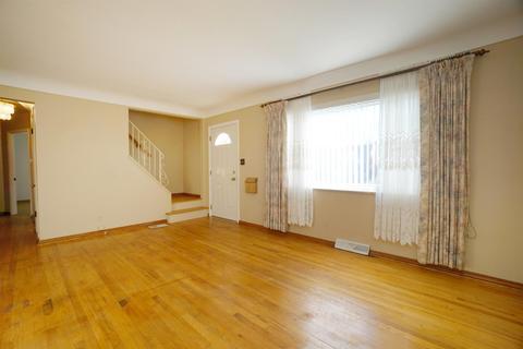 6607 Charann Ln, Cincinnati, OH 45224 photo 4