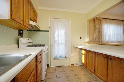 6607 Charann Ln, Cincinnati, OH 45224 photo 11