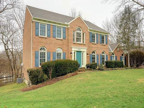 8091 Ashley View Dr, Cincinnati, OH 45227 photo 2