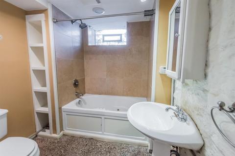 536 Howell Ave, Cincinnati, OH 45220 photo 23